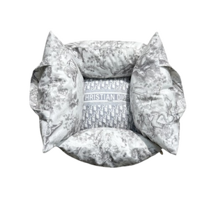 Grey Dogior oblique print dog bed with plush pillows and foldable design
