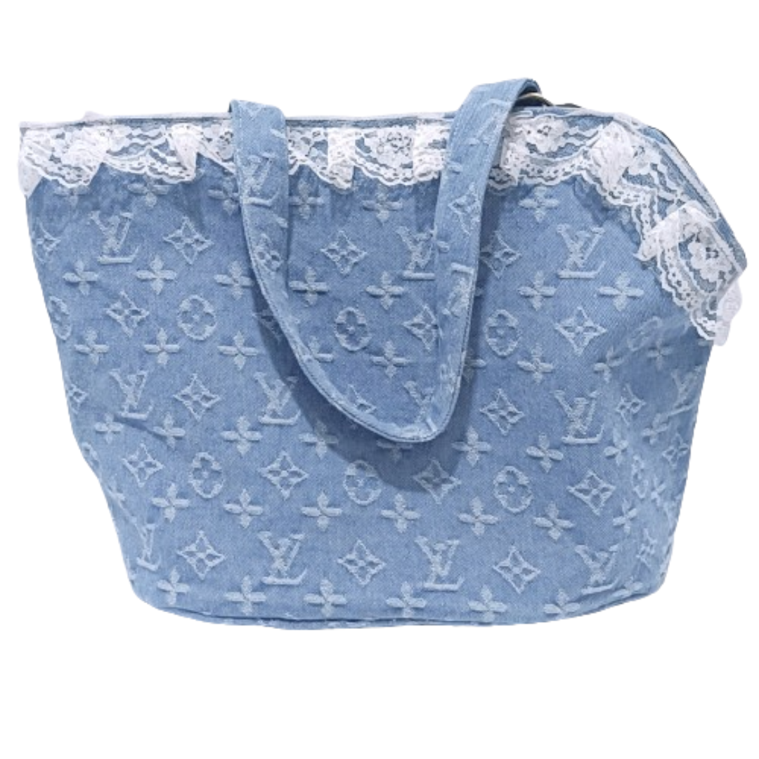 Chewy V Monogram Carrier